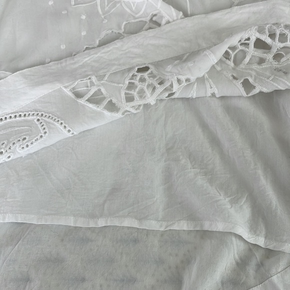 Beautiful blouse from Anthropologie with laser cut detail XXS - Picture 6 of 7